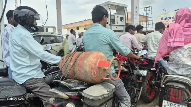 क्या आज घटे पेट्रोल-डीजल के दाम? LPG के नए रेट जारी, सरकार ने दिया बड़ा संकेत