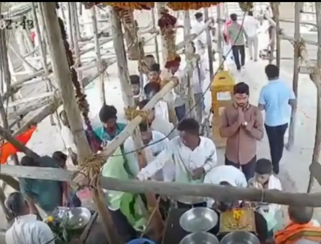 महाराष्ट्र के परभणी में मंदिर का सभा मंडप ढहा, 5 श्रद्धालुओं की मौत; कई घायल, राहत-बचाव जारी