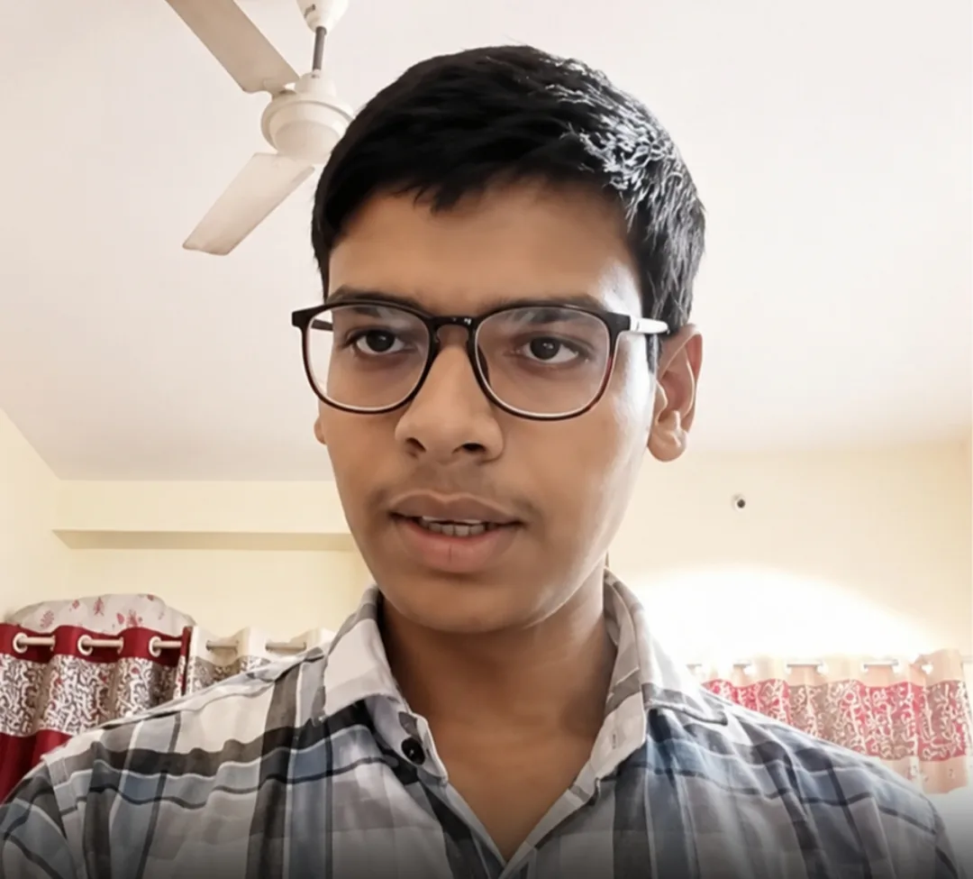 CBSE पोर्टल की खामियां उजागर करने वाले 19 वर्षीय युवक को IIT कानपुर ने किया नियुक्त, बने सबसे युवा साइबर सुरक्षा इंजीनियरों में शामिल