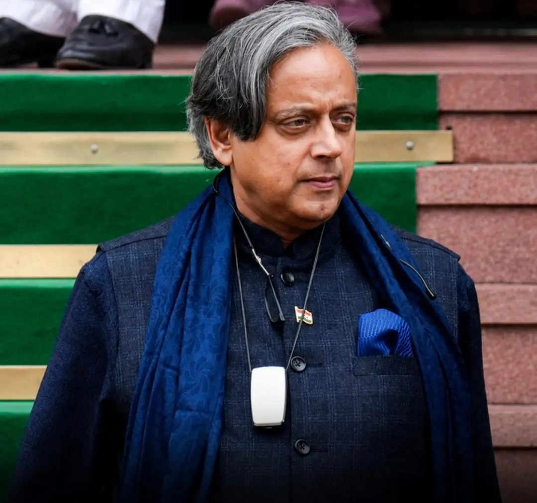‘कुछ लोग सिर्फ राजनीतिक लाभ देख रहे हैं’: मोदी की तारीफ पर उठे विवाद के बीच शशि थरूर का पलटवार