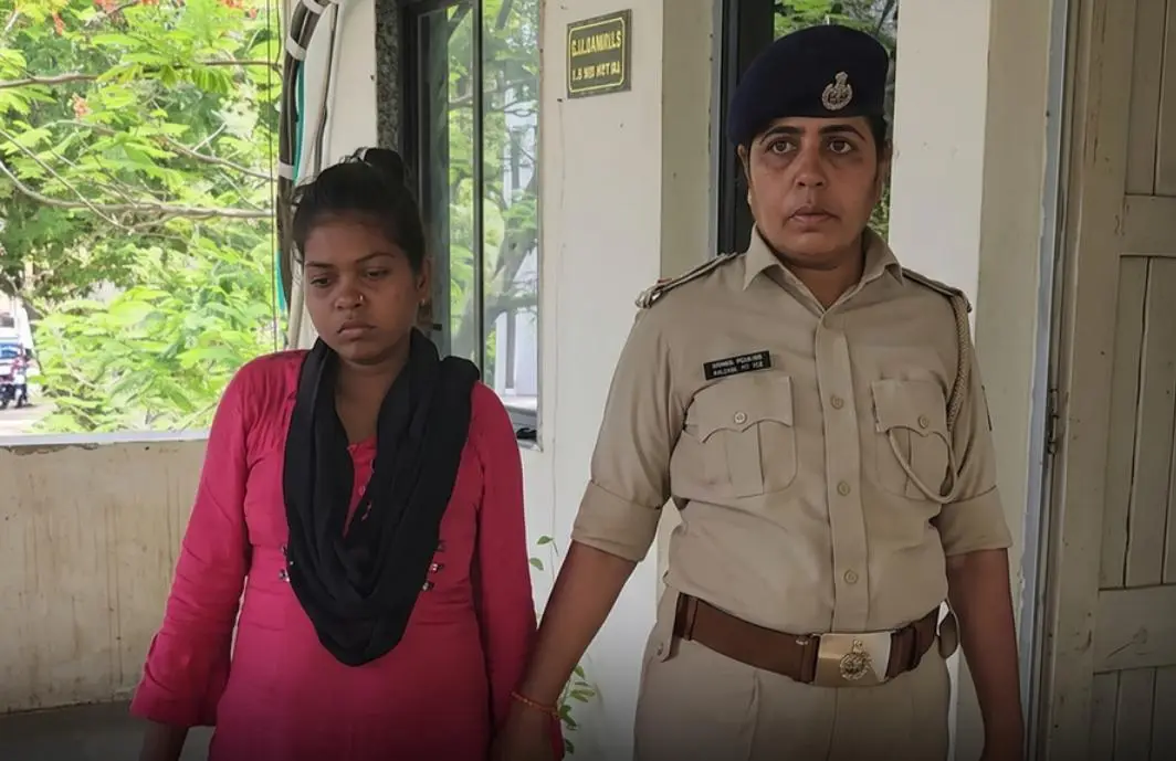 सूरत में लिव-इन पार्टनर की हत्या: 50 रुपये को लेकर हुए विवाद के बाद महिला ने आलू छीलने वाले औजार से किया हमला